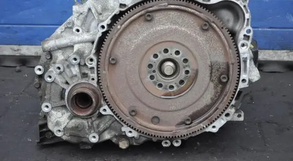 Volvo V70 Manual 6 speed gearbox 30681189