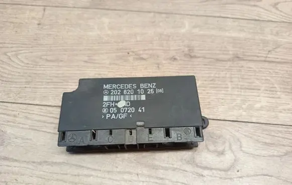 Mercedes-Benz C W202 Comfort/convenience module 2028201026 05072041