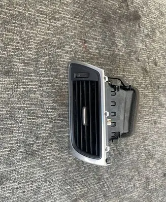 Audi A7 S7 4G Dashboard side air vent grill/cover trim