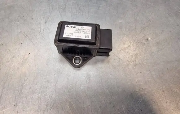 BMW 7 E65 E66 ESP acceleration yaw rate sensor 6762235 0265005285 5002725
