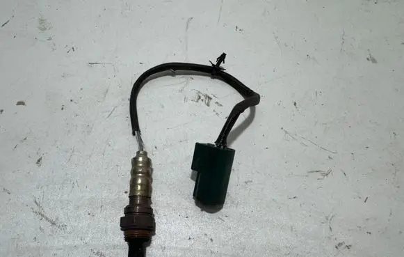 Nissan X-Trail T30 Lambda probe sensor 0ZA544