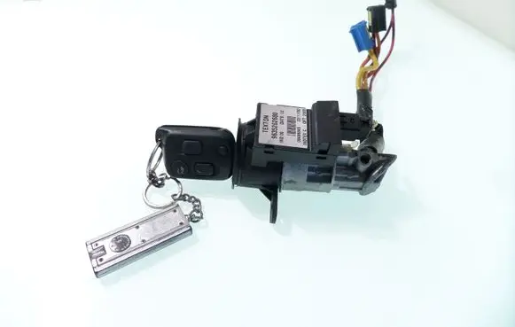 Peugeot 607 Ignition lock 9635262680 08486845