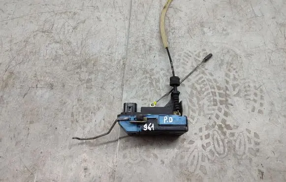 Volvo S60 Front door lock 8650546