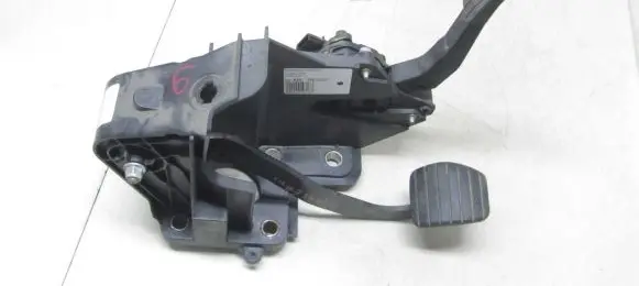 Renault Master III Accelerator throttle pedal 180101626R