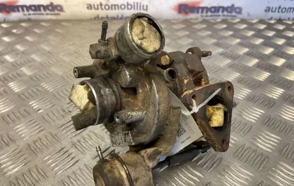 Volkswagen Golf III Turbo 0281437010