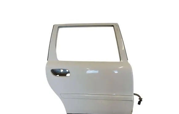 Volvo V70 Rear door