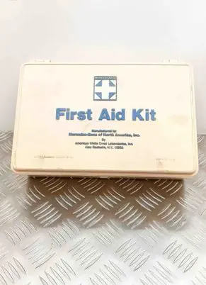 Mercedes-Benz SLC C107 First aid kit 9008650850