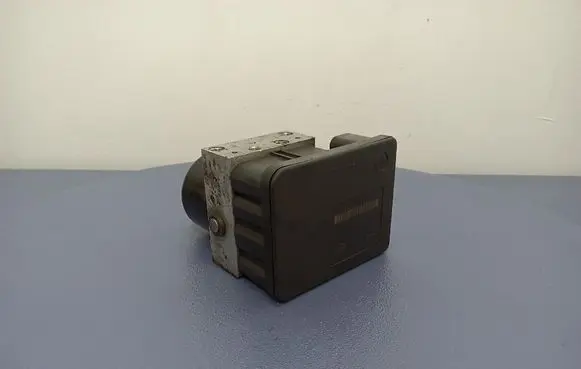 Audi A3 S3 8L ABS Pump 1C0907379E