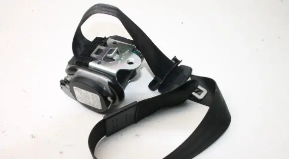 Audi A4 S4 B7 8E 8H Front seatbelt 8H0857705D