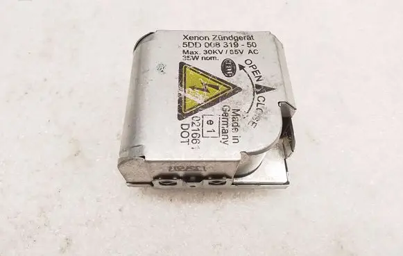 BMW X5 E53 Headlight ballast module Xenon 5DD00831950