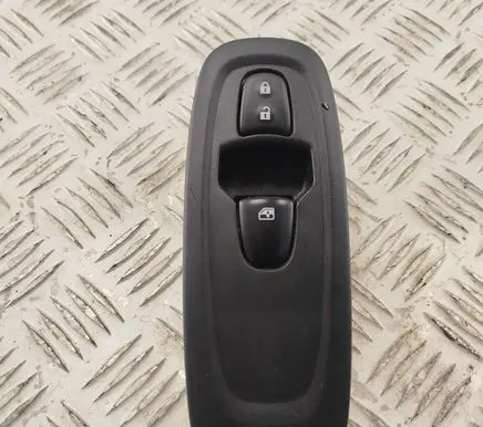 Renault Kadjar Electric window control switch PA6GF30