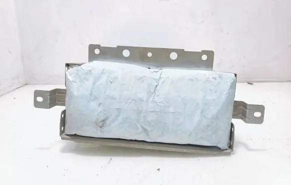 Hyundai Elantra Passenger airbag 845302d000
