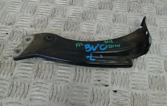 Skoda Superb B8 (3V) Fender mounting bracket 3V0821141
