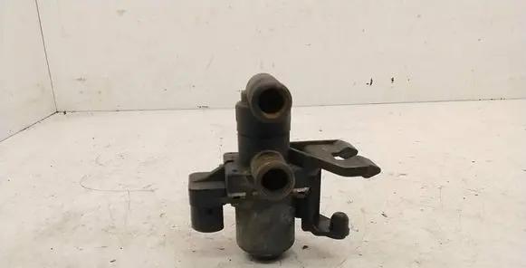 BMW 3 E36 Coolant heater control valve 8391418 1147412052