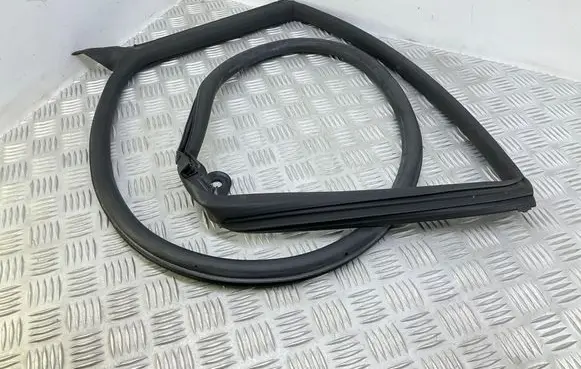 Audi A7 S7 4K8 Rear door rubber seal (on body) 4K8833708
