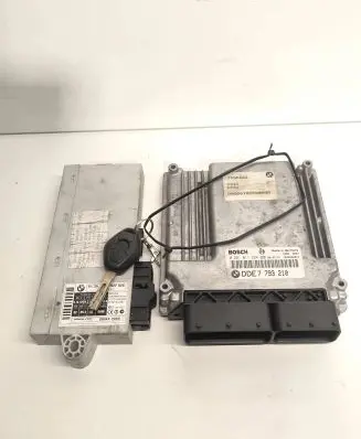BMW 5 E60 E61 Engine ECU kit and lock set 0281011224 7793210