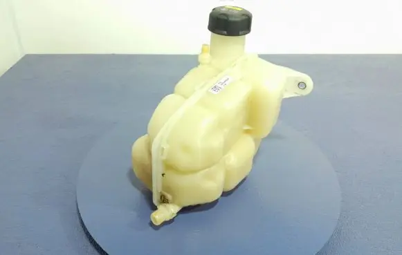 Coolant expansion tank/reservoir