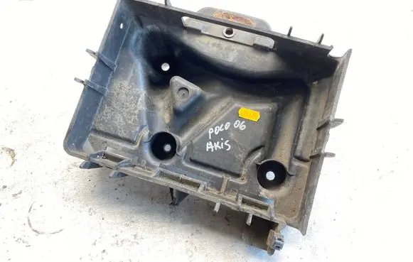Volkswagen Polo IV 9N3 Battery tray 5z0915331a