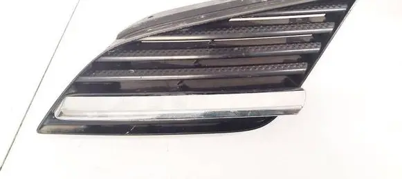 Nissan Primera Front grill 62330AU300
