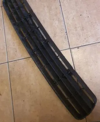 Audi 80 90 S2 B4 Front bumper lower grill 8A0807683A 8a0807683