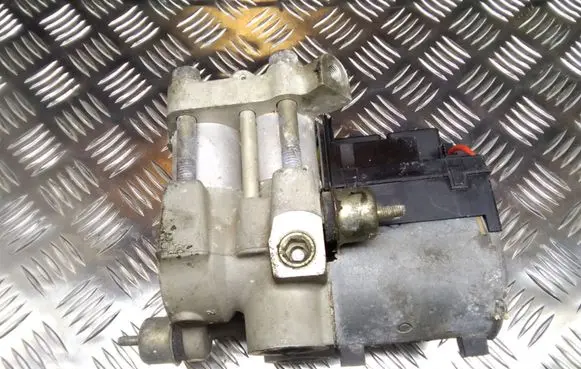Volkswagen Transporter - Caravelle T4 ABS Pump 0265201037 701614111