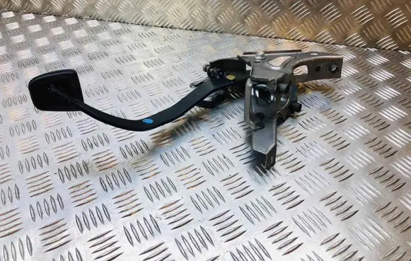 Clutch pedal