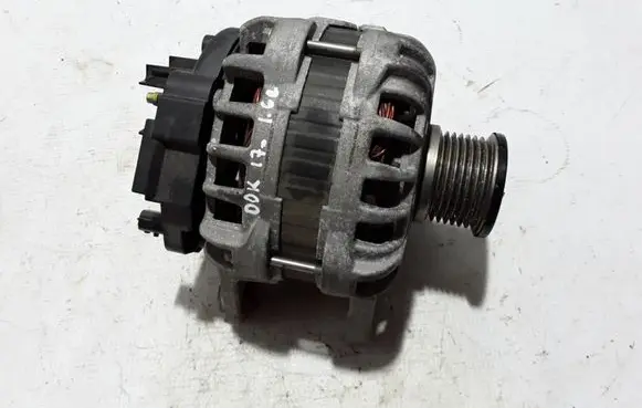Dacia Dokker Generator/alternator 231001568R