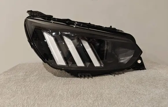 Peugeot 2008 II Headlight/headlamp 9841641980 96J9L97