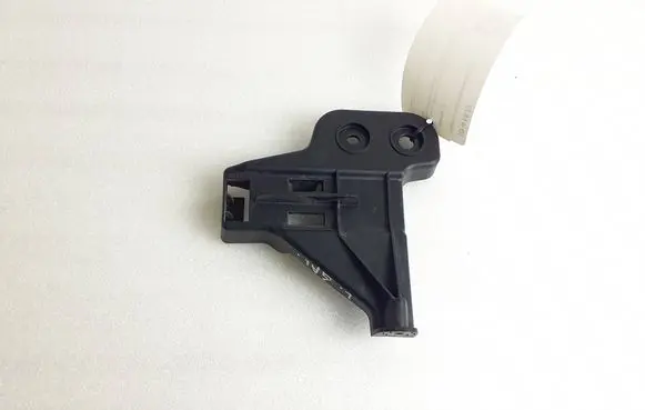 Audi Q2 - Rear bumper mounting bracket 81A807329