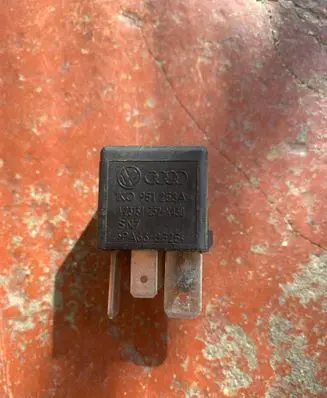 Volkswagen Caddy Other relay 1K0951253A PA66GF25 23134J523430