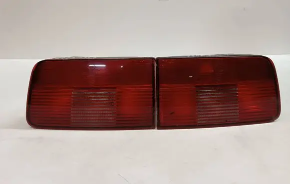 BMW 5 E39 Rear/tail lights set 7343239K