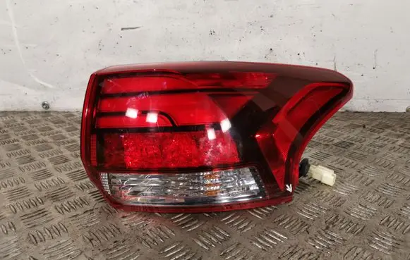 Mitsubishi Outlander Rear/tail lights W2869