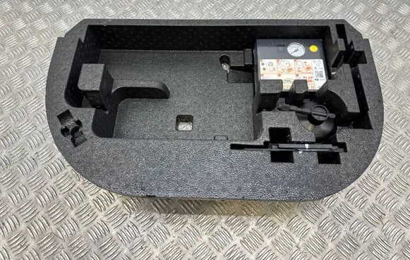 Peugeot 2008 II Tool set 9833201480