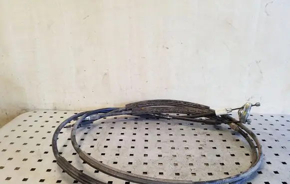 Handbrake/parking brake wiring cable