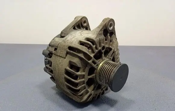 Renault Laguna III Generator/alternator 8200404459D
