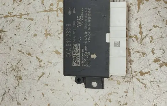 Skoda Superb B8 (3V) Parking PDC control unit/module 5QA919283B 5QA919283 100037390