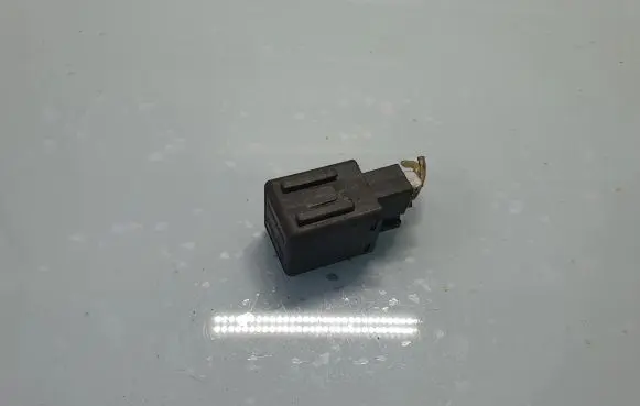 Nissan Qashqai Other relay 24330C9900
