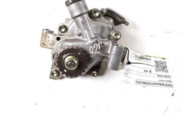 Toyota Auris 150 Oil pump 15100-37030
