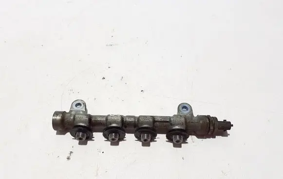 Fuel main line pipe