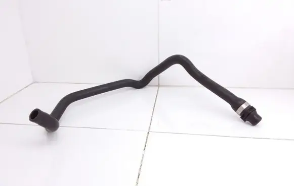 BMW 5 E39 Engine coolant pipe/hose 64216904725E