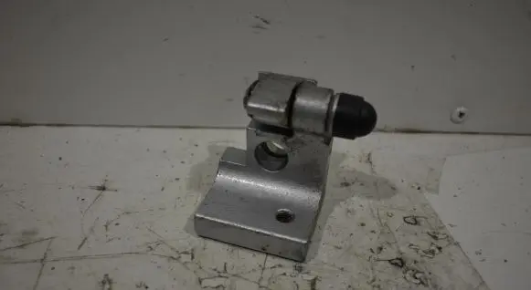 Audi Q7 4L Rear door upper hinge