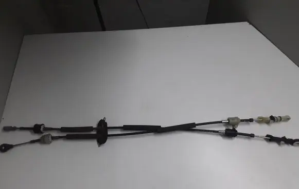 Opel Mokka Gear shift cable linkage 55595072