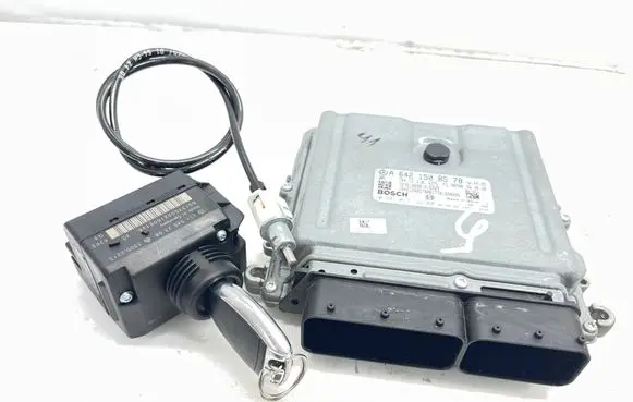 Mercedes-Benz E W211 Engine ECU kit and lock set A6421508578 0281013722 2115452308