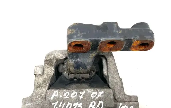 Peugeot 207 Engine mount bracket 9680119880