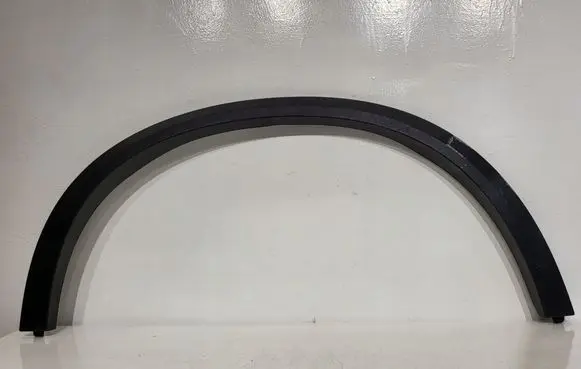 Front arch trim