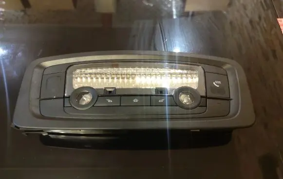 BMW 4 F32 F33 Front seat light 9197035