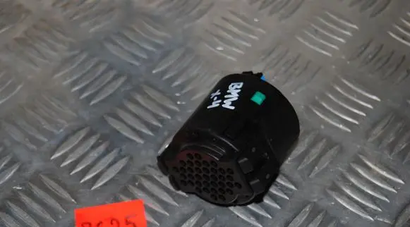 BMW X3 E83 Alarm system siren 9155105