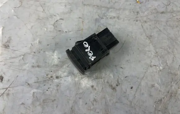 Volkswagen Polo IV 9N3 Mirror heating switch 6Q0959621