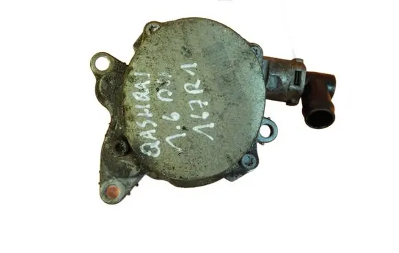 Nissan Qashqai Vacuum pump 