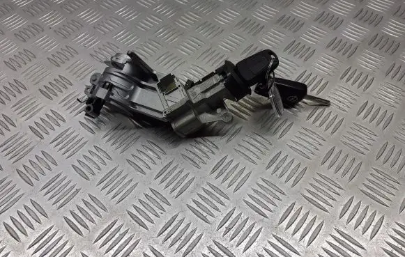 Opel Zafira B Ignition lock
